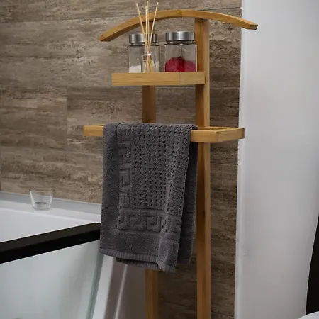 Jacuzzi Express Apartman *